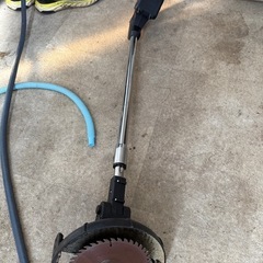 バッテリー式草刈機の画像