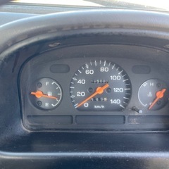 これはスバルです。非常に良いトラックです。隠れたエラーはありません。4WDです。エアコンもパワーストリも無しです。の画像