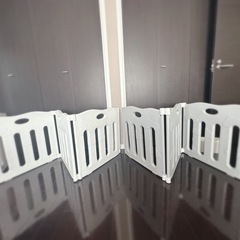 ベビーサークル ホワイト×グレー の画像