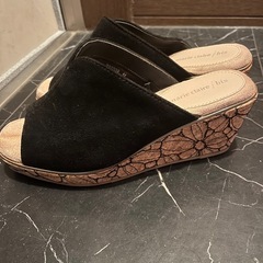 スウェード調サンダルの画像