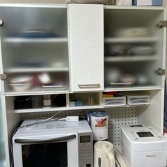 食器棚の画像