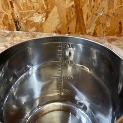 (s7623) 業務用 口付 水マス 2L ステンレス 計量カップ 厨房用品 キッチン用品の画像