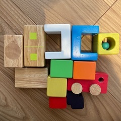 木の積み木の画像