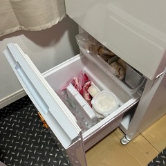 sharp冷蔵庫　一人暮らしサイズの画像
