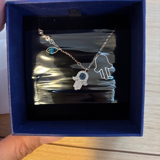 新品！SWAROVSKI ネックレス