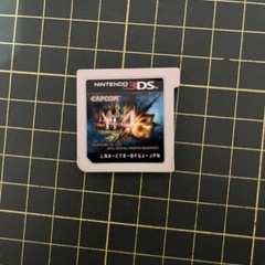 3ds カセットモンハン4gとバイオハザード　リベレーションの画像