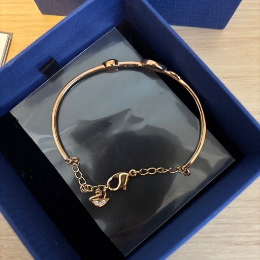 新品！SWAROVSKI ブレスレット