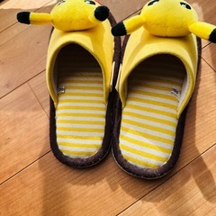 ピカチュースリッパの画像