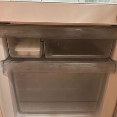 2ドア冷凍冷蔵庫　現地に取りに来ていただける方、限定！ HR-E911W　ホワイトの画像