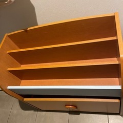 子ども用に使っていた本棚の画像