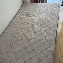 セミダブル　ベッドフレーム布団セットの画像