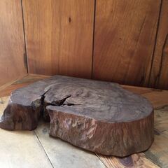 【引き取り限定。置き配。越前市内】置物　木製　花瓶敷き　工芸品の画像