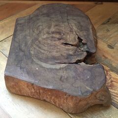 【引き取り限定。置き配。越前市内】置物　木製　花瓶敷き　工芸品の画像