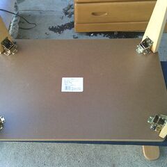 折りたたみ式のテーブルの画像