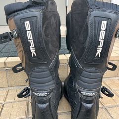 BERIKオフロードブーツ
の画像