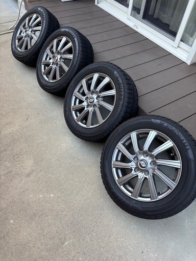 スタッドレス 205/60R16 ヴォクシー、ノア