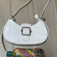 《未使用》ショルダーバッグ白の画像