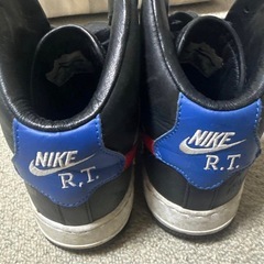 ナイキすにスニーカーの画像