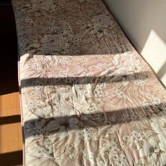 敷布団　花柄の画像