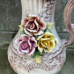 花瓶　花柄　洋風　かわいい　破損ありの画像