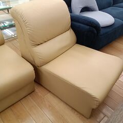 ★リユースのサカイつくば店★TK7083  2人掛けソファ ベージュ H70×D80×W102 クリーニング済みの画像