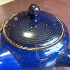 綺麗な蒼い急須の画像