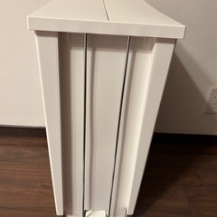 未使用！
ケユカ KEYUCA両開きダストボックス LL（42L）ゴミ箱 [両開き ペダル式 キャスター付きの画像