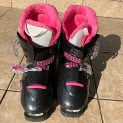 スキーブーツ　子供