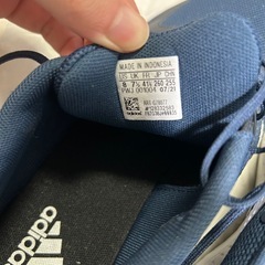 adidasスニーカーの画像