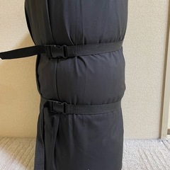 キャンプ用品コット.インフレータマットセットの画像