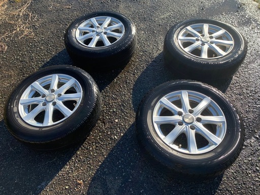 【決定】BLIZZAK VRX 195/65R15スタッドレスタイヤ&ホイール