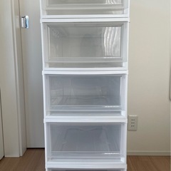 アイリスオーヤマ　衣装ケース5つセット　クリアの画像