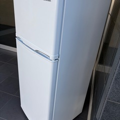 2024年製中古★アイリスオーヤマ 118L コンパクトなのにしっかり大容量！静音設計 2ドア冷蔵庫【IRSD-12B-W】の画像