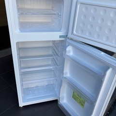 2024年製中古★アイリスオーヤマ 118L コンパクトなのにしっかり大容量！静音設計 2ドア冷蔵庫【IRSD-12B-W】の画像