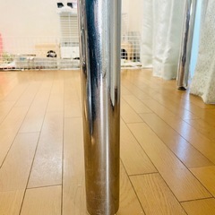 急募‼️11／2、3午前中まで無料で差し上げます　ガラスのダイニングテーブルの画像