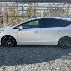 トヨタ　　プリウスαの画像