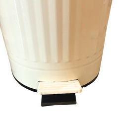 ブリキ製ダストボックス ゴミ箱（へこみあり）宇都宮引き取り限定 100円の画像