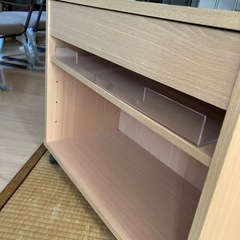 キャスター付きキャビネットの画像