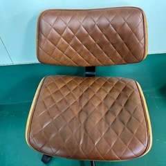 レザー風オフィスチェアの画像