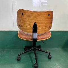 レザー風オフィスチェアの画像