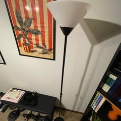 IKEA フロアランプの画像