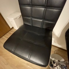 カウンターチェアー2脚セットの画像