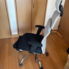 ハイバックオフィスチェアの画像