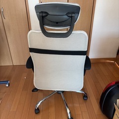 ハイバックオフィスチェアの画像