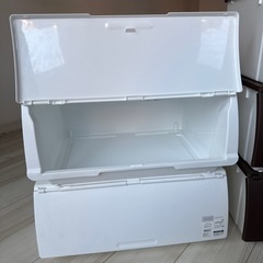 【明日31日14時まで】ニトリ衣装ケース2つの画像