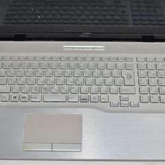 中古ノートパソコン 富士通 NH77/E3 Windows11+office 爆速SSD512GB AMD Ryzen 7 4700U/メモリ8GB/無線/WEBカメラ/17.3インチ/Blu-ray搭載の画像