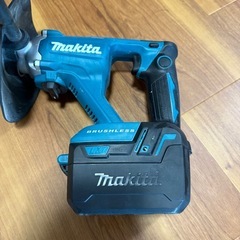 マキタ 充電式カクハンキ UT130Ｄ の画像