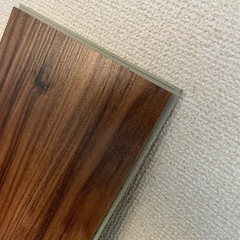 【無料】フロアタイル12枚入り×2箱の画像