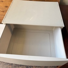 4段プラスチック収納の画像