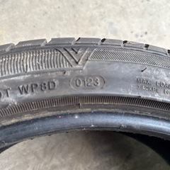 215/45R18 2本  の画像